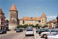 Het goed onderhouden 'Schloss Yverdon' gebouwd in 1260.