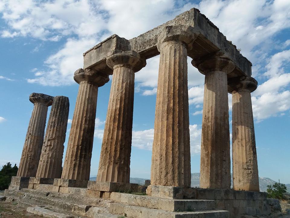 Korinthe, archasche tempel van Apollo - foto: Jaap-Jan Flinterman, zomer 2017